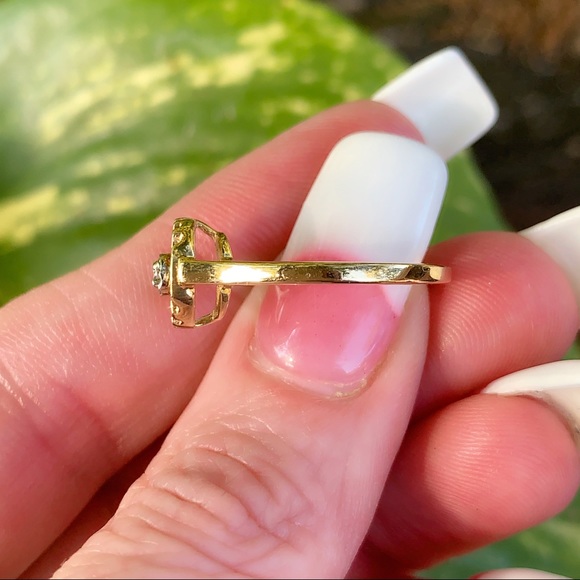 SOLD 🔥 14K Gold Unique Diamond Accent Ring - Picture 6 of 8